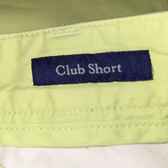 A bundle of Vineyard Vines men shorts in a size 34. Pre-loved in great shape. - Picture 14 of 16